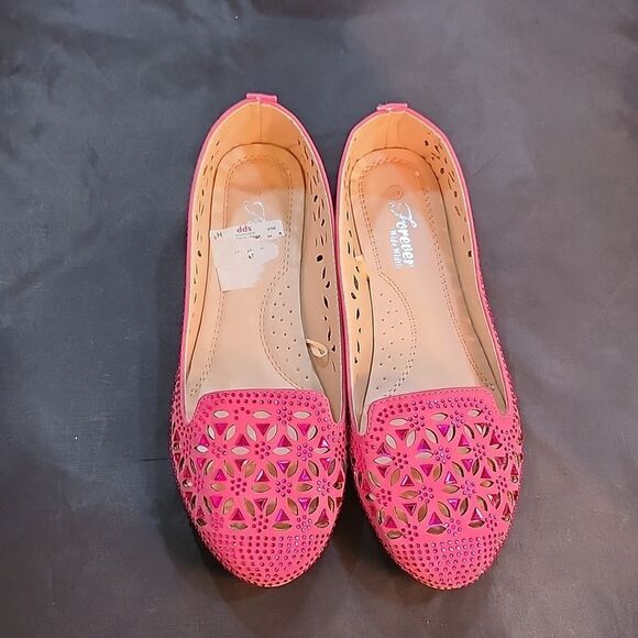 BRAND NEW FOREVER WIDE WITHD  COMFORTABLE BALLERINA RHINESTONE LASER CUT LOAFER - Picture 3 of 16